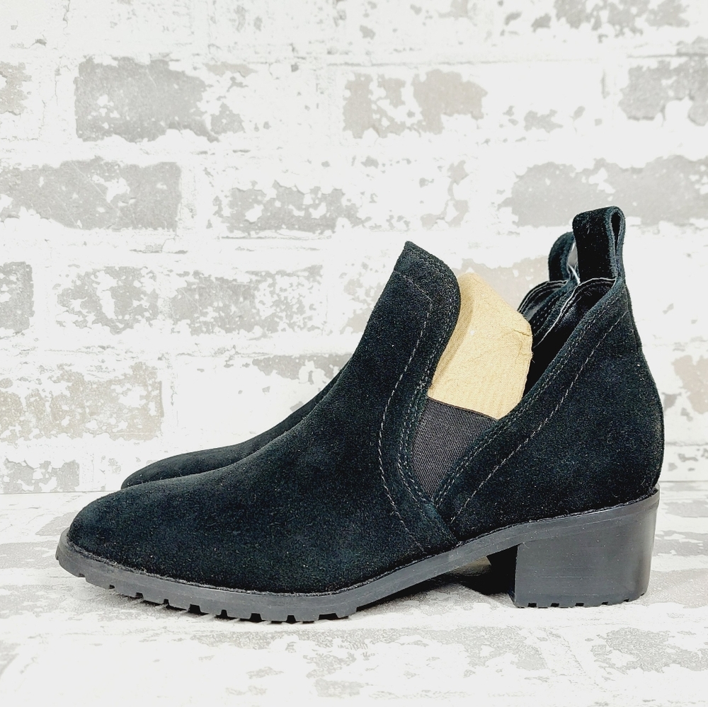 New Blondo Women's Sandra Waterproof Black Leather Suede Booties K106
